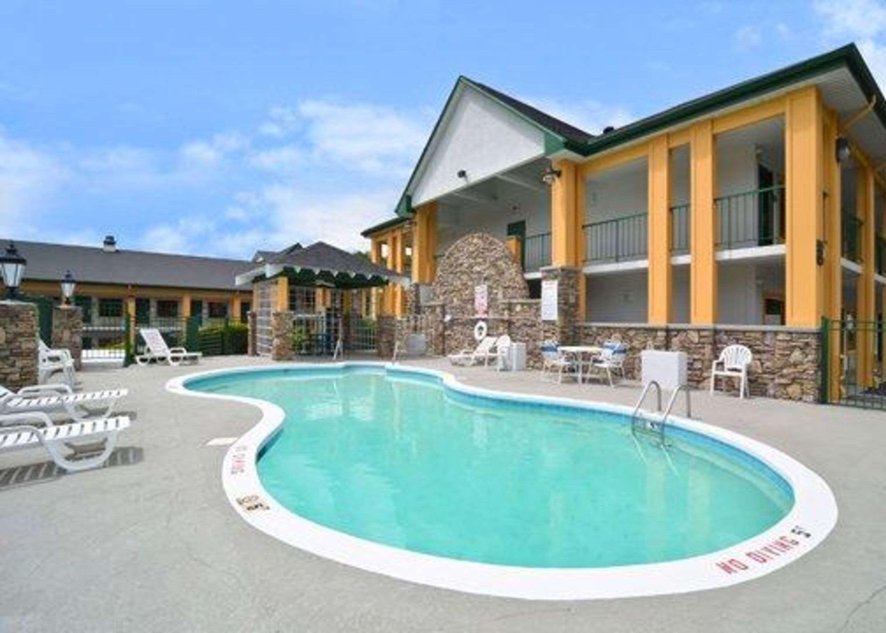 Quality Inn & Suites Biltmore East Asheville Eksteriør bilde